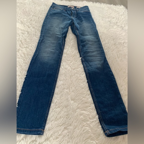 Guess 1981 high rise skinny jeans 👖 - Picture 2 of 6